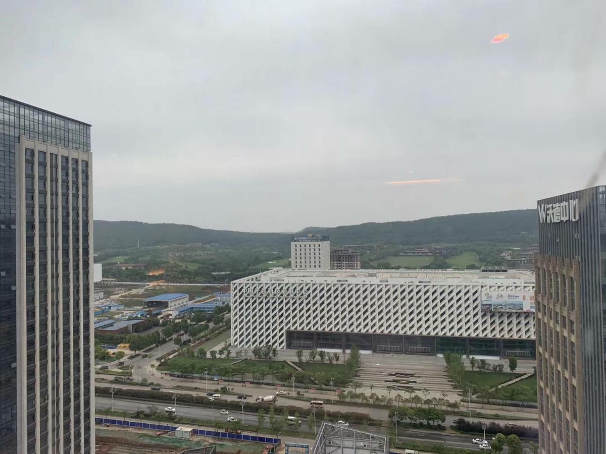 Metropolo Jinjiang Wuhan Optics Valley Science And Technology Exhibition Center Eksteriør billede